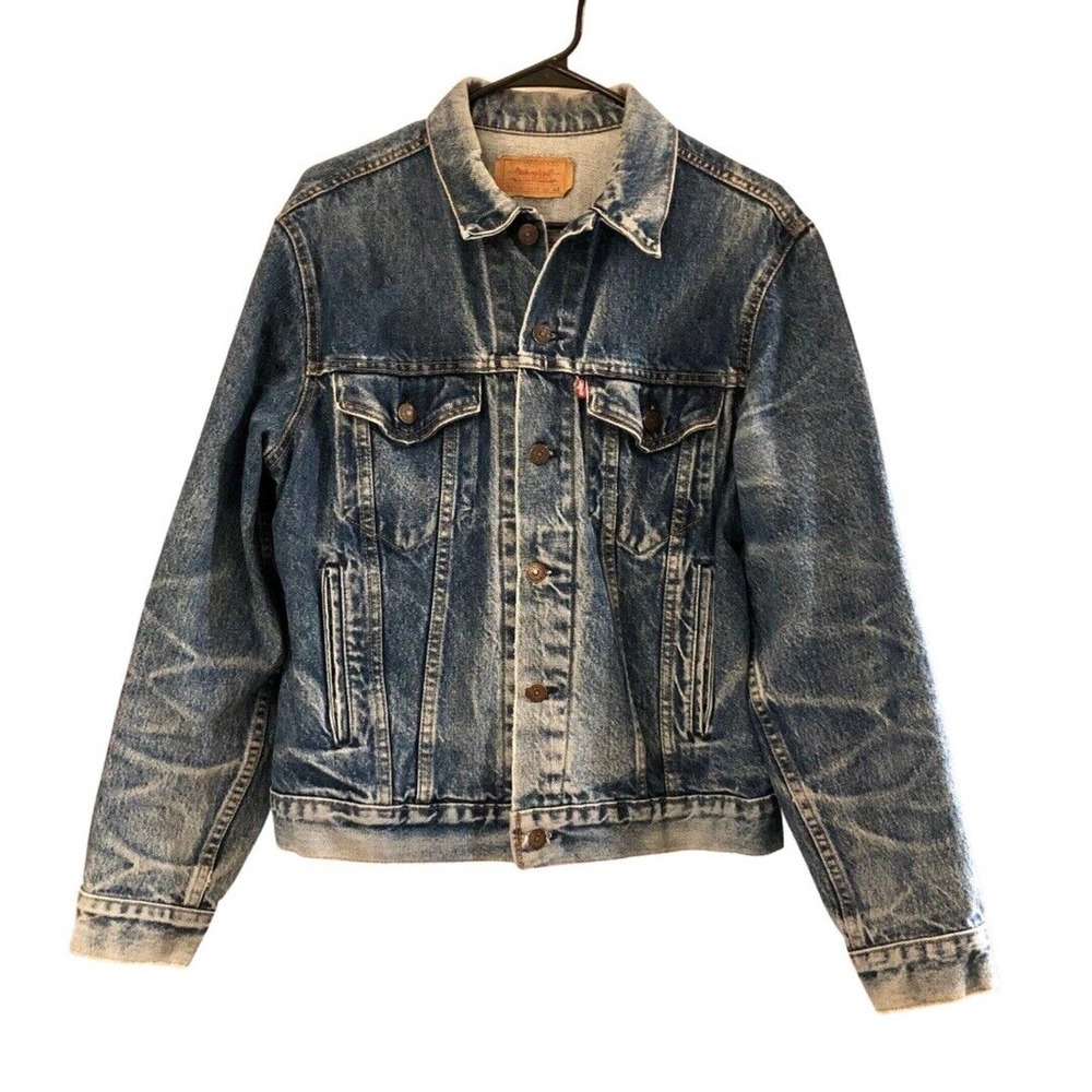 Vintage Levi's Trucker Jacket 42 Large Blue Jean Denim Pockets Button Front Men - Picture 1 of 14